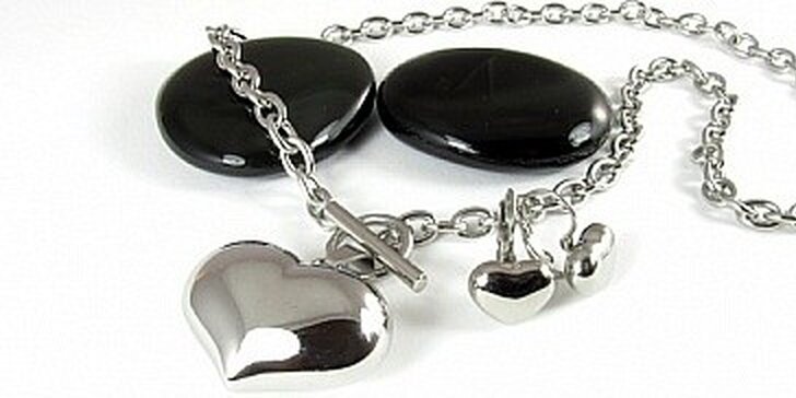 Srdeční záležitost - sada náhrdelníku a náušnic z chirurgické oceli.