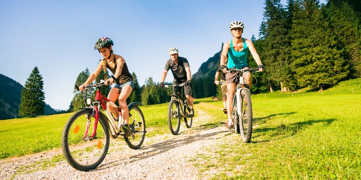 Letní odpočinek na Vysočině pro dva: polopenze, víno a wellness s bazénem