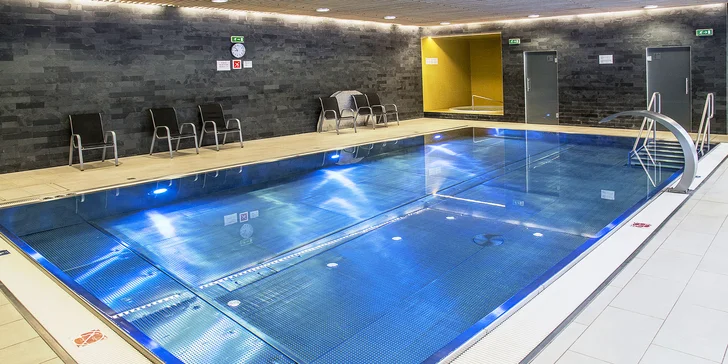 Letní odpočinek na Vysočině pro dva: polopenze, víno a wellness s bazénem