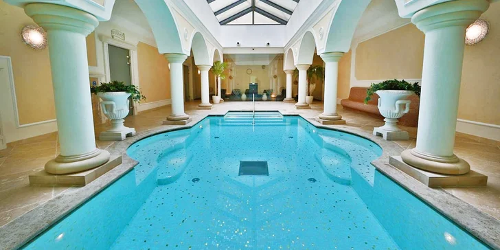 Luxusní pobyt v oceňovaném hotelu pod Trenčínským hradem: jídlo i wellness