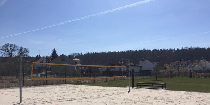 1 hod. plážového volejbalu na profi hřišti ve sportovním centru