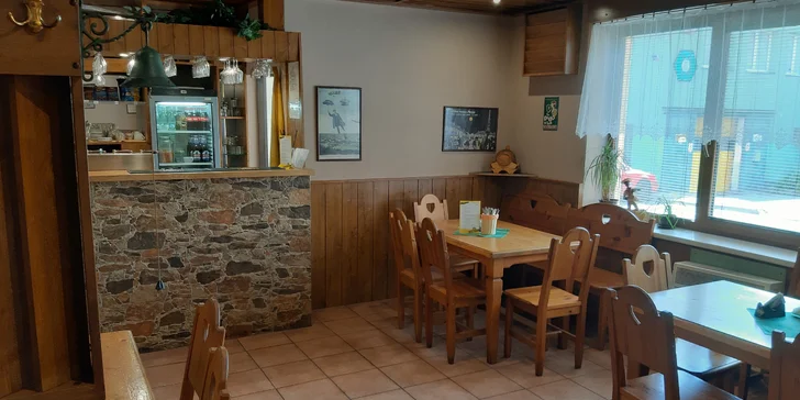 Vyzrálý hovězí steak pro 1 či 2 a příloha i omáčka na výběr ze 3 druhů
