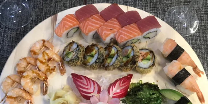 Asijské dobroty v srdci Olomouce: sushi sety s avokádem i několika druhy ryb