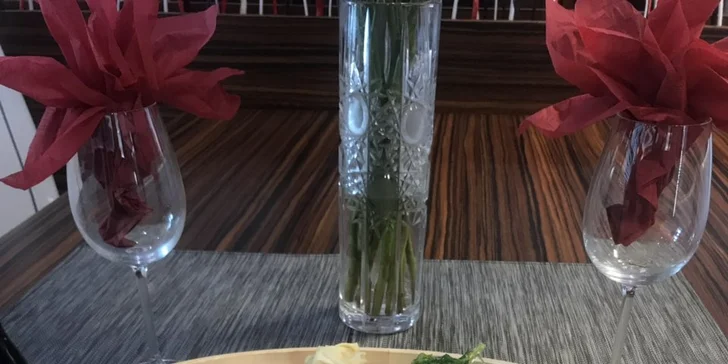 Asijské dobroty v srdci Olomouce: sushi sety s avokádem i několika druhy ryb