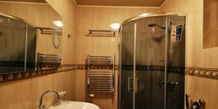 Dáme výtah: 3 dny na MFF Karlovy Vary pro 2 osoby, ubytování ve 4* hotelu