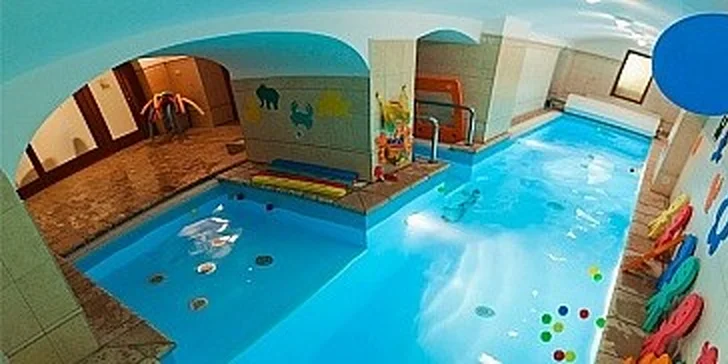 10 lekcí plavání miminek a dětí na Praze ve slané vodě