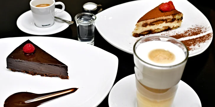 Tiramisu, cheesecake nebo čokoládový dort a nápoj podle výběru