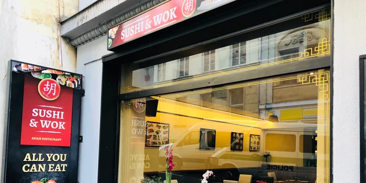 Snězte, co můžete: oběd u Václaváku plný asijských specialit vč. sushi