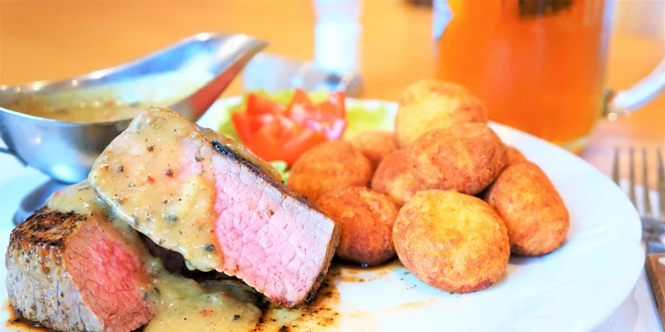 Vyzrálý hovězí steak pro 1 či 2 a příloha i omáčka na výběr ze 3 druhů