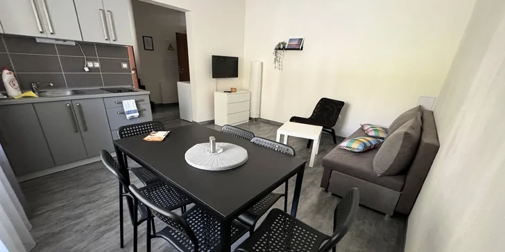 Apartmány mají vybavenou kuchyňku (Apartmán 5).
