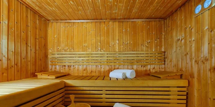 Pro chvíle relaxace a klidu naopak navštivte SPA s vířivkou a saunou, kde se můžete nechat hýčkat od hlavy až k patě (za příplatek). 