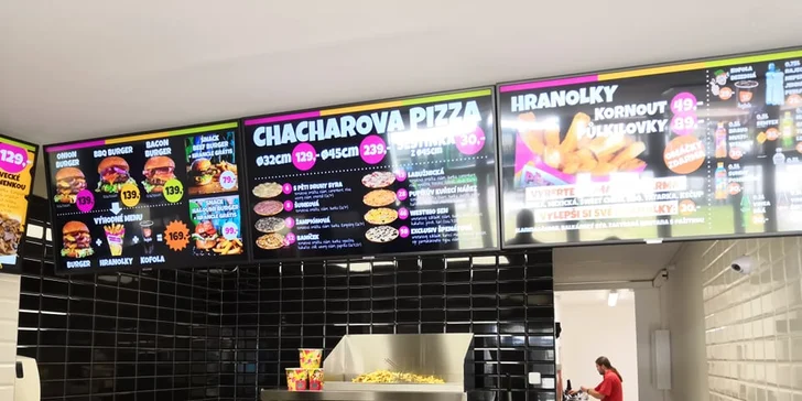 Chacharova pizza se smetanovým nebo rajčatovým základem dle výběru
