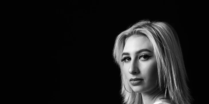 Profi focení včetně úpravy vizáže: vytvořte si fotky, kterými se můžete chlubit