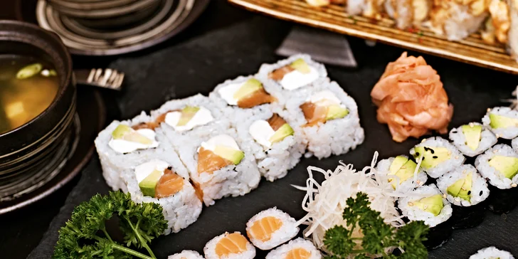 16–46 ks sushi v menu i se saláty, miso polévkami a gyoza taštičkami