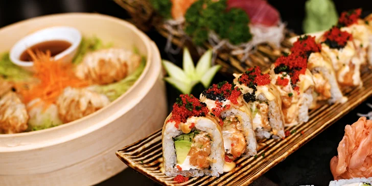 16–46 ks sushi v menu i se saláty, miso polévkami a gyoza taštičkami