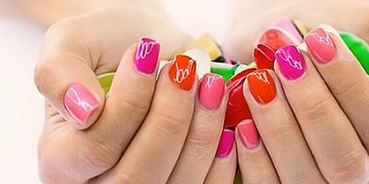 Shellac CND včetně manikúry