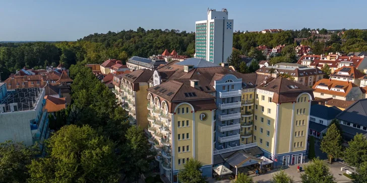 Hotel Palace**** Hévíz sa nachádza kúsok od obľúbeného termálneho jazera.