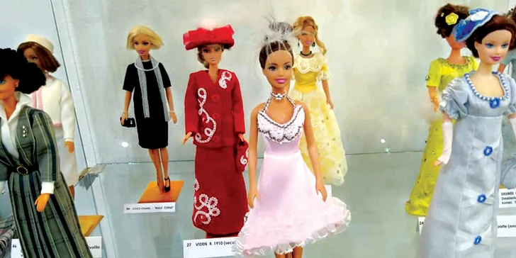 1+1 vstupenka zdarma na výstavu Barbie - výjimečné dámy minulých staletí
