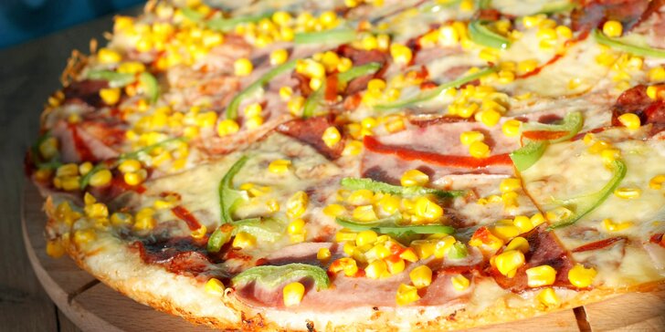 Chacharova pizza se smetanovým nebo rajčatovým základem dle výběru