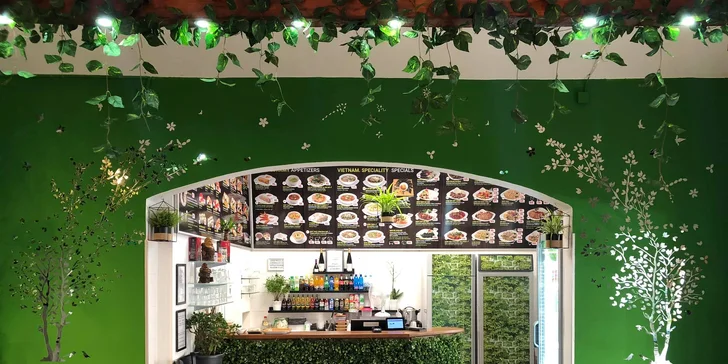 Vietnamské speciality na Smíchově: polévka, nudle i kachna podle výběru