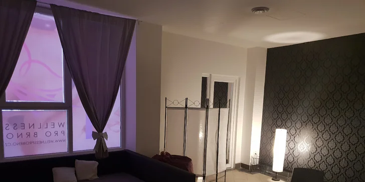 60 nebo 75 min. privátního wellness v centru Brna: sauny, vířivka i relax se sektem