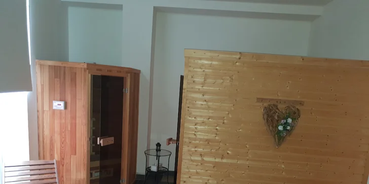 60 nebo 75 min. privátního wellness v centru Brna: sauny, vířivka i relax se sektem