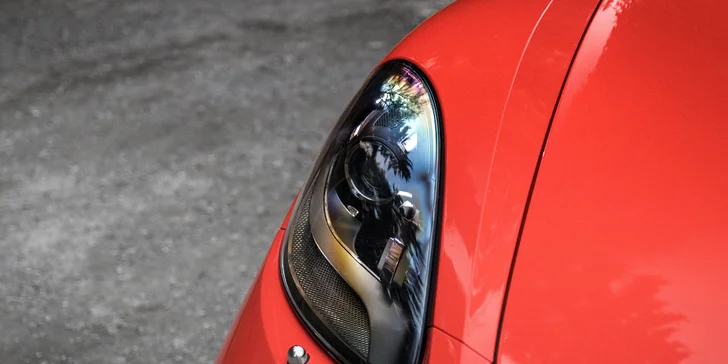 Jízda v Porsche na závodním okruhu SteelRing Třinec