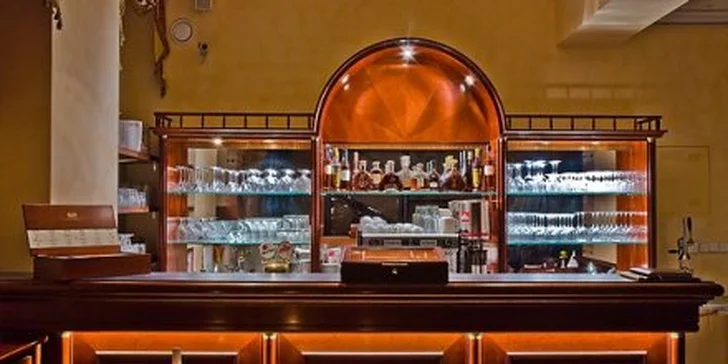 349 Kč za voucher v hodnotě 700 Kč na cokoli z jídelního lístku indické restaurace Masala Pod Karlovem! Osvědčená restaurace a orientální hostina se slevou 50 %.