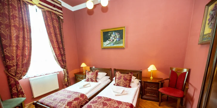 Prvorepublikový 4* hotel v Jičíně: 1–2 noci s jídlem, wellness i masáží