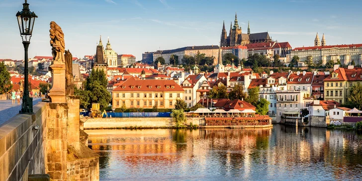 Romantický pobyt v Praze se snídaní, sektem a vířivkou i saunou na pokoji