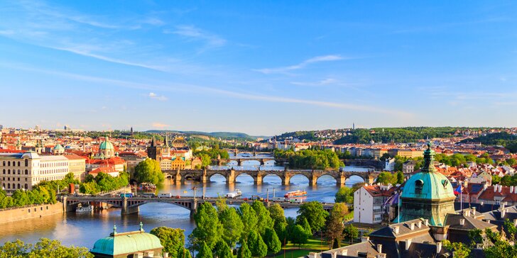 Romantická Praha se snídaní, sektem, s vířivkou i saunou na pokoji