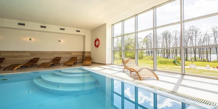 Wellness pobyt v resortu přímo u Lipna: polopenze, sauna a bazén