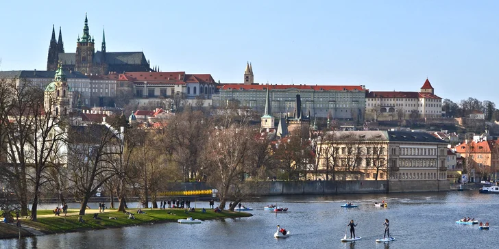 1 i 2 hodinové jízdy na paddleboardu v centru vč. instruktáže