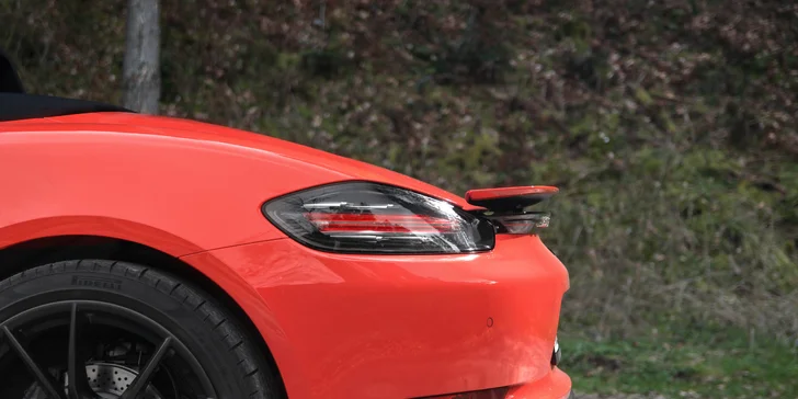 Jízda v Porsche na závodním okruhu SteelRing Třinec