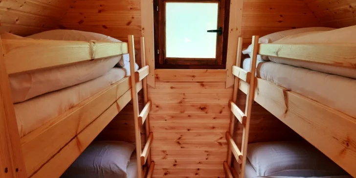 3–4 dny v Jeseníkách: pobyt v obytném sudu či penzionu, wellness a jídlo