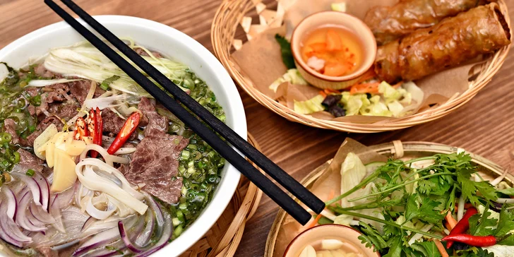 Phochutnejte si na pho a křupavých závitcích v autentické vietnamské restauraci