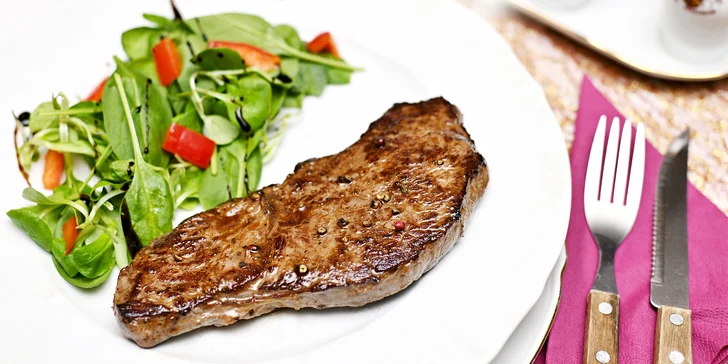 Uruguayský rump steak se salátem nebo pečenými brambory pro 1 i 2 osoby