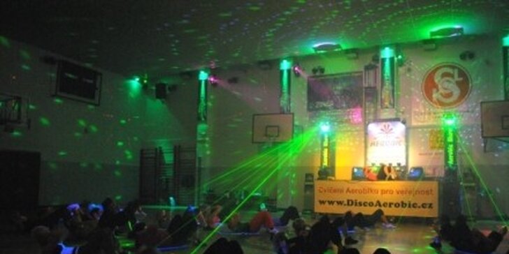 10 vstupů na VIP Aerobic s posilováním s laser show se slevou 90%