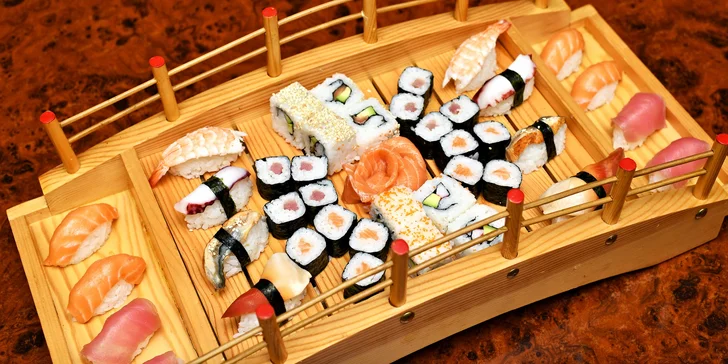 Sushi sety s 16 až 45 kousky: maki s lososem i nigiri s chobotnicí či úhořem