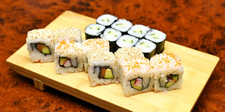 Sushi sety s 16 až 45 kousky: maki s lososem i nigiri s chobotnicí či úhořem