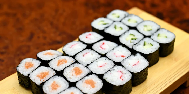 Sushi sety s 16 až 45 kousky: maki s lososem i nigiri s chobotnicí či úhořem