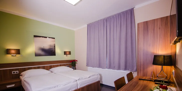 Pobyt v hotelu na Seči: polopenze, bazény, relaxace ve wellness i sport