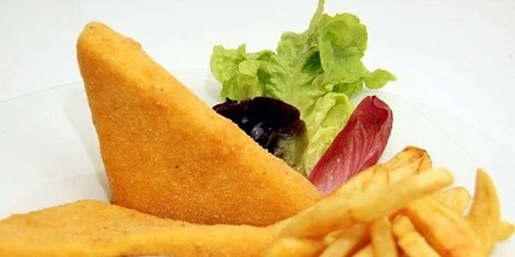 Jídlo pro dva 2x 120 g smažený sýr, 200 g hranolky, obloha