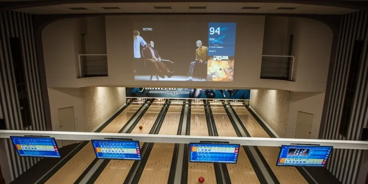 Bowling ve Strašnicích: hodina hry na profi dráze až pro 6 hráčů