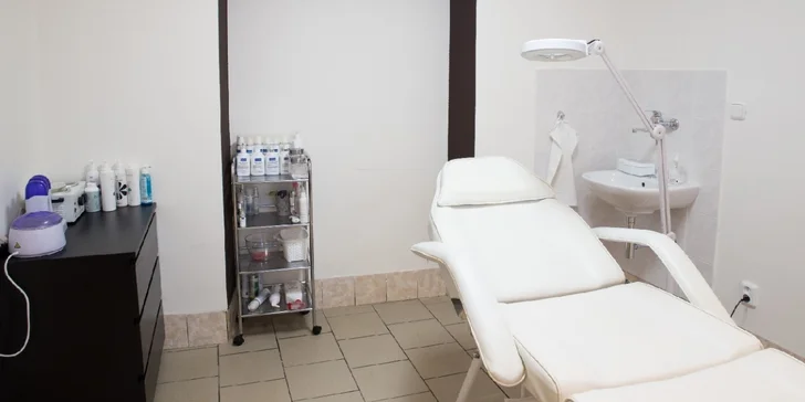 Prodloužení řas metodou řasa na řasu nebo 3D efekt