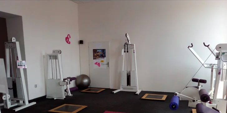 Měsíční permanentka do dámského fitness centra