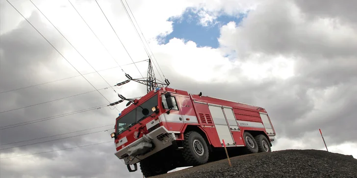 Parádní akce plná adrenalinu: 15–60 minut jízdy v požárním speciálu Tatra T815-7 6x6.1