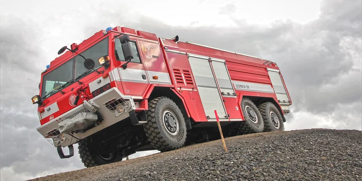 Parádní akce plná adrenalinu: 15–60 minut jízdy v požárním speciálu Tatra T815-7 6x6.1