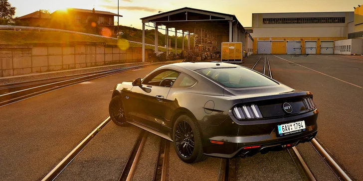 Rozjeďte to v nejsilnějším modelu Ford Mustang 2017 až na 60 minut