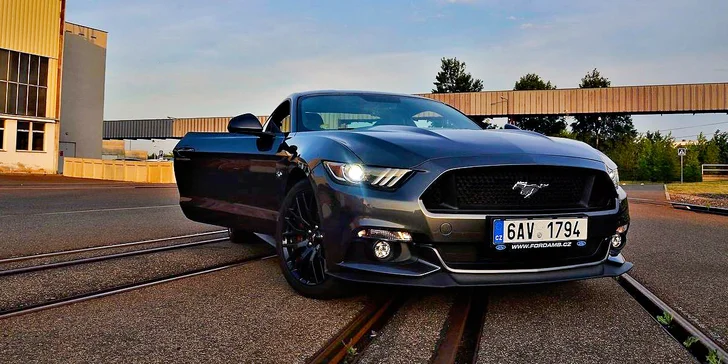 Rozjeďte to v nejsilnějším modelu Ford Mustang 2017 až na 60 minut